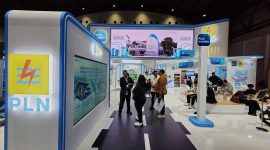 Suasana booth PLN pada IIMS 2025 di JIEXPO, Jakarta.
