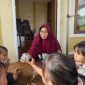 Mardiana, Ketua Posyandu sekaligus sosok penggerak program Selamatkan Stunting dan Gizi Buruk Bersama Pertamina (Seribu Asa) yang diinisiasi PHE OSES di Kepulauan Seribu, Jakarta. (Foto : Pertamina).