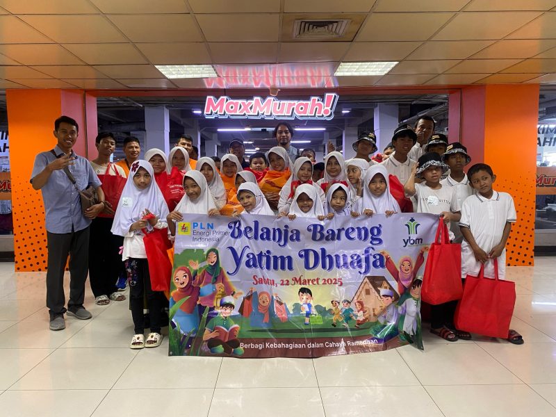 YBM PLN EPI turut memberikan santunan sebagai bentuk dukungan nyata bagi anak-anak binaan, agar bisa menyambut hari kemenangan dengan senyum dan semangat.