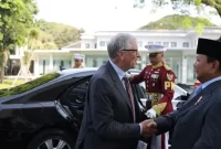 Presiden Republik Indonesia, Prabowo Subianto, menerima kunjungan kehormatan tokoh filantropi dunia sekaligus pendiri Gates Foundation, Bill Gates, di Istana Merdeka, Jakarta, pada Rabu, 7 Mei 2025. Bill Gates tiba di halaman Istana Merdeka sekitar pukul 08.15 WIB. / foto istimewa