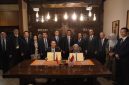 PLN Enjiniring menjalin kemitraan strategis dengan China Electric Power Planning & Engineering Institute Co., Ltd (EPPEI), lembaga enjiniring energi terkemuka asal Tiongkok. Penandatanganan perjanjian kerja sama dilakukan oleh Direktur Utama PLN Enjiniring Chairani Rachmatullah (kanan bawah) dan Deputy Director, International Consulting Institute EPPEI, Wang Shunchao (kiri bawah) di Jakarta pada Jumat (9/5) serta disaksikan oleh Direktur Utama PLN, Darmawan Prasodjo (keenam dari kanan), Chairman of CEEC International, Lyu Zexiang (keenam dari kiri), Direktur Manajemen Risiko PLN, Suroso Isnandar (kelima dari kanan), Direktur Transmisi dan Perencanaan Sistem PLN, Evy Haryadi (keempat dari kanan), SEVP Hukum & Kebijakan PLN, Nurlely Aman (kedua dari kanan) EVP Perencanaan & Sistem Ketenagalistrikan PLN, Warsono (ketiga dari kanan), Vice President of CEEC International, Zhang Deliang (kelima dari kiri), Deputy General Manager of CEEC TEPC, Qi Xinjian (kanan), Deputy General Manager of CEEC GEDI, Yu Jinghong (keempat dari kiri), Executive Deputy General Manager of CEEC International Southeast Asia Regional Headquarters, Jin Bin (ketiga kiri), Deputy General Manager of CEEC SEPDI, Li Liang (kedua dari kiri), Assistant to the General Manager of CEEC Overseas Investment Co., Ltd., Li Yahong (kiri).