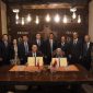 PLN Enjiniring menjalin kemitraan strategis dengan China Electric Power Planning & Engineering Institute Co., Ltd (EPPEI), lembaga enjiniring energi terkemuka asal Tiongkok. Penandatanganan perjanjian kerja sama dilakukan oleh Direktur Utama PLN Enjiniring Chairani Rachmatullah (kanan bawah) dan Deputy Director, International Consulting Institute EPPEI, Wang Shunchao (kiri bawah) di Jakarta pada Jumat (9/5) serta disaksikan oleh Direktur Utama PLN, Darmawan Prasodjo (keenam dari kanan), Chairman of CEEC International, Lyu Zexiang (keenam dari kiri), Direktur Manajemen Risiko PLN, Suroso Isnandar (kelima dari kanan), Direktur Transmisi dan Perencanaan Sistem PLN, Evy Haryadi (keempat dari kanan), SEVP Hukum & Kebijakan PLN, Nurlely Aman (kedua dari kanan) EVP Perencanaan & Sistem Ketenagalistrikan PLN, Warsono (ketiga dari kanan), Vice President of CEEC International, Zhang Deliang (kelima dari kiri), Deputy General Manager of CEEC TEPC, Qi Xinjian (kanan), Deputy General Manager of CEEC GEDI, Yu Jinghong (keempat dari kiri), Executive Deputy General Manager of CEEC International Southeast Asia Regional Headquarters, Jin Bin (ketiga kiri), Deputy General Manager of CEEC SEPDI, Li Liang (kedua dari kiri), Assistant to the General Manager of CEEC Overseas Investment Co., Ltd., Li Yahong (kiri).