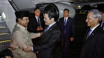 Tiba di Singapura, Prabowo Disambut Langsung oleh PM Lawrence Wong