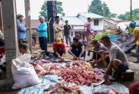 Yayasan Baitul Maal (YBM) PLN PLN EPI menyalurkan sedekah daging berkah bagi Keluarga kurang mampu pada momen Idul Adha di 2 (dua) lokasi, yaitu Cakung, Jakarta Timur & Desa Batursari, Pemalang, Jawa Tengah.