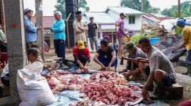 Yayasan Baitul Maal (YBM) PLN PLN EPI menyalurkan sedekah daging berkah bagi Keluarga kurang mampu pada momen Idul Adha di 2 (dua) lokasi, yaitu Cakung, Jakarta Timur & Desa Batursari, Pemalang, Jawa Tengah.