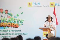 Direktur Pengendalian Pencemaran dan Kerusakan Wilayah Pesisir dan Laut Kementerian Lingkungan Hidup, Sayid Muhadhar, saat membuka acara puncak Zero Waste Warriors, di Bekasi, Kamis (12/6) dalam rangka memperingati Hari Lingkungan Hidup Sedunia 2025. Ia memberikan apresiasi atas inisiatif PLN dalam mendorong kolaborasi multisektor untuk pelestarian lingkungan.