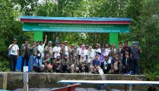 Studi Banding Mangrove ke Kampung Laut Cilacap ini merupakan upaya nyata Perusahaan dalam mendukung konservasi lingkungan sekaligus meningkatkan kapasitas masyarakat pesisir Bunton dalam menjaga ekosistem mangrove secara berkelanjutan.