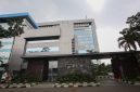 Tampilan Gedung PLN Kantor Pusat di daerah Kebayoran Baru, Jakarta Selatan. Sepanjang tahun 2024, PLN mencatatkan kinerja positif dengan mencetak pendapatan sebesar Rp545,4 triliun sekaligus menjadi rekor tertinggi dalam sejarah perseroan. Angka ini meningkat 11,9% secara year on year dibanding tahun sebelumnya dan menghasilkan laba bersih mencapai Rp17,76 triliun.