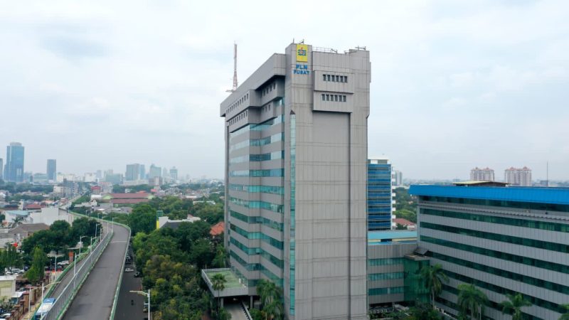 Tampilan Gedung PLN Kantor Pusat di daerah Kebayoran Baru, Jakarta Selatan. ( foto dok. PLN )