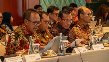 Direktur Utama PLN Nusantara Power Ruly Firmansyah (kiri) saat memberikan laporan Laporan Pertanggungjawaban Tahunan pada Rapat Umum Pemegang Saham yang dilaksanakan pada kamis (19/6). PLN Nusantara Power membukukan laba bersih yang disetorkan kepada pemegang saham sebesar Rp 12,91 Triliun. Selain itu melalui kinerja joint venture PLN NP menyumbangkan 13, 23% kepada laba bersih PT PLN (Persero).