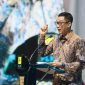 Direktur Utama PLN, Darmawan Prasodjo saat menyampaikan speech pada kegiatan Enterprise Customer Gathering PLN di Jakarta, Kamis (7/8). Dirinya menegaskan komitmen PLN untuk terus mendorong kolaborasi dengan pelanggan industri guna menciptakan ekosistem energi yang andal, berkelanjutan, serta mampu mendorong investasi dan penciptaan lapangan kerja di seluruh Indonesia.