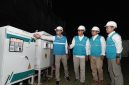 Direktur Utama PLN, Darmawan Prasodjo (kiri), General Manager PLN UID Jakarta Raya, Moch. Andy Adchaminoerdin (kedua dari kiri) dan jajaran ketika meninjau langsung kesiapan peralatan kelistrikan di lokasi Pesta Rakyat dan Karnaval HUT ke-80 Republik Indonesia.