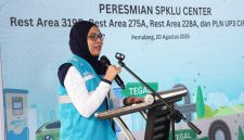 Executive Vice President Pengembangan Produk Niaga, Ririn Rachmawardini pada agenda Peresmian SPKLU Center yang digelar secara terpusat di Rest Area 319B Pemalang, Jawa Tengah, pada Rabu (20/8), menyampaikan bahwa empat SPKLU Center yang diresmikan berada di lokasi-lokasi strategis, meliputi Rest Area 319B Pemalang, Rest Area 275A Tegal, Rest Area 228A Cirebon, dan PLN UP3 Cirebon.