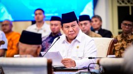 Presiden Prabowo Subianto menggelar silaturahmi dengan tokoh lintas agama, pimpinan partai politik, pimpinan serikat buruh, dan organisasi kepemudaan lintas iman di Istana Negara, Jakarta, pada Senin, 1 September 2025. (Foto: BPMI Setpres)

