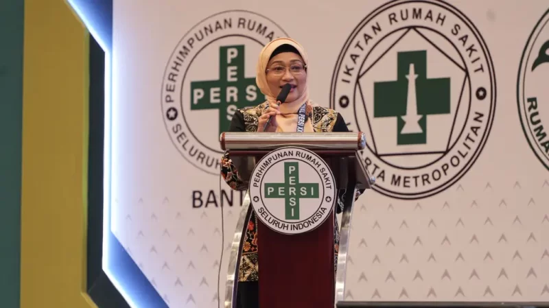 Direktur Utama Admedika Dian Prambini saat memberikan paparan pada acara Seminar Nasional PERSI XXI, Seminar Patient Safety XIX, dan Hospital Expo XXXVII di ICE BSD, Tangerang pada (26/9).