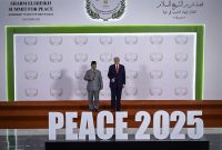 Presiden Republik Indonesia, Prabowo Subianto menghadiri Konferensi Tingkat Tinggi (KTT) Perdamaian Sharm El-Sheikh yang digelar di International Congress Centre, Sharm El-Sheikh, Republik Arab Mesir, pada Senin, 13 Oktober 2025. (Foto: BPMI Setpres)