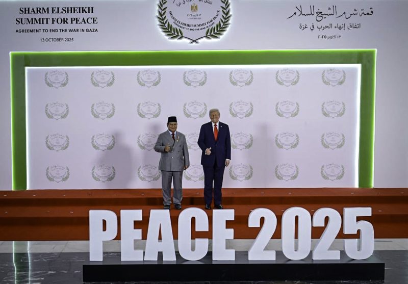 Presiden Republik Indonesia, Prabowo Subianto menghadiri Konferensi Tingkat Tinggi (KTT) Perdamaian Sharm El-Sheikh yang digelar di International Congress Centre, Sharm El-Sheikh, Republik Arab Mesir, pada Senin, 13 Oktober 2025. (Foto: BPMI Setpres)