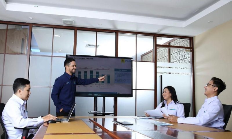 PLN membuka peluang bagi talenta terbaik bangsa yang inovatif, profesional, dan berintegritas untuk berkontribusi bagi sektor energi Indonesia.