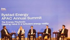 Direktur Utama PLN EPI, Rakhmad Dewanto (Kanan) hadir sebagai pembicara di Acara Rystad Energy APAC Annual Summit 2025 yang digelar di Singapura. Kiri ke Kanan : Kaushal Ramesh (Vice President, Head of Gas & LNG Analytics, Rystad Energy) sebagai moderator, Tracy Lothian (Head of Asia Pacific and Global Low Carbon, MidOcean Energy, Mehdi Chennoufi (Head of Asia LNG Business Development & Origination, Vitol), serta Dr. Tran Hong Nam (Member of the Board, PetroVietnam).