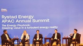 Direktur Utama PLN EPI, Rakhmad Dewanto (Kanan) hadir sebagai pembicara di Acara Rystad Energy APAC Annual Summit 2025 yang digelar di Singapura. Kiri ke Kanan : Kaushal Ramesh (Vice President, Head of Gas & LNG Analytics, Rystad Energy) sebagai moderator, Tracy Lothian (Head of Asia Pacific and Global Low Carbon, MidOcean Energy, Mehdi Chennoufi (Head of Asia LNG Business Development & Origination, Vitol), serta Dr. Tran Hong Nam (Member of the Board, PetroVietnam).