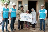 Sebanyak 21 Keluarga kurang mampu di Desa Sumberkencono Banyuwangi kini resmi menikmati penyalaan1 listrik gratis berkat kolaborasi antara PT PLN Energi Primer Indonesia (PLN EPI) dan PLN Unit Induk Distribusi (UID) Jawa Timur, dalam program sosial Light Up The Dream (LUTD).