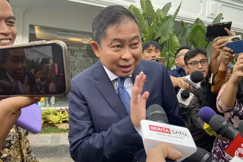 Mantan Menteri Perhubungan dan eks Direktur Utama PT Kereta Api Indonesia (KAI), Ignasius Jonan ( foto Istimewa )