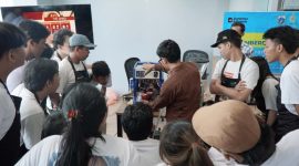 Masih dalam semangat Hari Pahlawan, PLN EPI bekerja sama dengan MyFundAction Indonesia menggelar Pelatihan Barista bagi 20 pemuda dari wilayah ring 1 Perusahaan yang mencakup Kelurahan Karet Semanggi, Karet Kuningan, dan Pancoran di Jakarta.