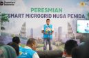 General Manager PLN Unit Induk Distribusi (UID) Bali, Eric Rossi Priyo Nugroho saat memberikan sambutan saat peresmian Smart Microgrid Nusa Penida (27/10). Dirinya menyampaikan, smart microgrid ini diharapkan mampu mengorkestrasi pembangkit dengan karakteristik berbeda, seperti Pembangkit Listrik Tenaga Diesel (PLTD), Pembangkit Listrik Tenaga Surya (PLTS), dan Battery Energy Storage System (BESS) untuk meningkatkan keandalan sistem kelistrikan di wilayah Nusa Penida.