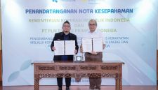 Kementerian Koperasi (Kemenkop) bersama PT PLN Energi Primer Indonesia (PLN EPI) resmi menandatangani Nota Kesepahaman (MoU) terkait pengembangan ekosistem biomassa berbasis kerakyatan melalui Koperasi untuk mendukung transisi energi dan pencapaian target Net Zero Emission pada Jumat (21/11).
