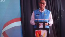 Direktur Utama PLN, Darmawan Prasodjo saat menyampaikan sambutannya pada Peresmian Dapur 2 Satuan Pelayanan Pemenuhan Gizi (SPPG) Lanud Atang Sendjaja di Kabupaten Bogor (21/11). Dirinya menyampaikan, inisiatif ini merupakan komitmen PLN dalam mendukung program prioritas nasional, khususnya percepatan penanganan stunting dan peningkatan gizi masyarakat.