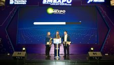 Menteri Usaha Mikro, Kecil, dan Menengah (UMKM) RI Maman Abdurrahman didampingi Direktur Utama Pertamina Simon Aloysius Mantiri dan Asisten Deputi Bidang TJSL BP BUMN Edi Eko Cahyono saat membuka Pertamina SMEXPO Nasional 2025. SMEXPO digelar 25 - 30 November 2025 di Bintaro Jaya Xchange Mall 2, Tangerang Selatan.