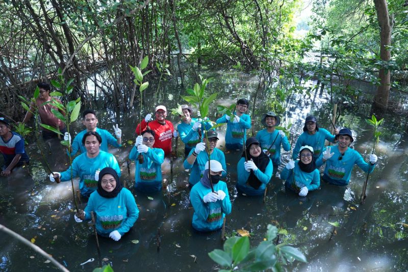 PLN Energi Primer Indonesia melaksanakan Penanaman 1.000 Mangrove di Kawasan Pantai Indah Kapuk, Jakarta Utara, sebagai bagian dari komitmen perusahaan terhadap keberlanjutan lingkungan dan peringatan Hari Menanam Pohon Indonesia. Kegiatan ini mendukung prinsip ESG serta program Pemprov DKI Jakarta dalam mengurangi risiko banjir dan menjaga kelestarian hutan lindung pesisir.