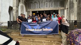 Penyaluran dukungan kemanusiaan dan bantuan logistik untuk para pengungsi dari TelkomGroup.

