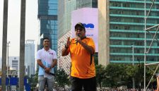 Wagub Rano Karno memberikan sambutan saat Fun Walk 2025 / foto ist