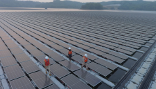 PLTS Terapung Cirata menandai salah satu keberhasilan PLN NP dalam upaya pengembangan pembangkit hijau skala besar dengan memanfaatkan potensi perairan waduk di Indonesia.