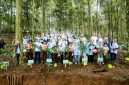 PLN Nusantara Power bekerja sama dengan Yayasan Hutan Organik melaksanakan penanaman pohon sebanyak 3.000 pohon di Hutan Organik Megamendung, Bogor. Agenda ini bertujuan untuk merehabilitasi lahan kritis melalui program reforestasi berkelanjutan, yang berkontribusi pada pemulihan ekosistem. PLN Nusantara Power telah menanam 12.000 pohon di atas area 5 hektar tersebut sejak tahun 2020.