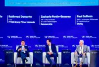 Direktur Utama PLN EPI Rakhmad Dewanto menyampaikan paparan mengenai proyeksi kebutuhan gas Indonesia dan strategi pengembangan infrastruktur LNG dalam sesi “ LNG Infrastructure in an Evolving Global Energy System” pada 25th World LNG Summit & Awards 2025 di Istanbul. Rakhmad  menegaskan peran LNG sebagai pelengkap energi terbarukan serta rencana pembangunan FSRU dan onshore regasification untuk memperkuat ketahanan dan keberlanjutan energi nasional.