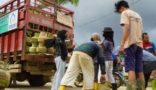 Pertamina melakukan operasi pasar gas LPG 3 Kg untuk masyarakat di Aceh Tamiang, pada Kamis (18/12/2025). Hal ini dilakukan guna mengamankan stok dan harga LPG 3 Kg di masyarakat.
