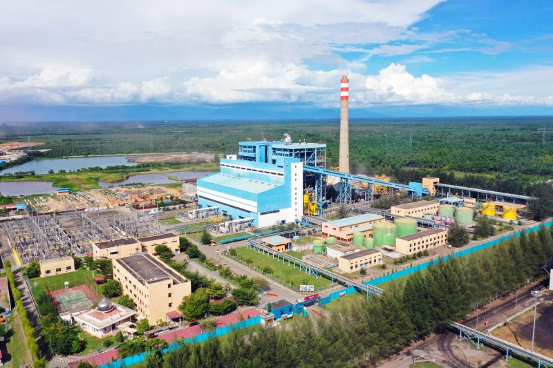 PLTU Nagan Raya yang berlokasi di Desa Suak Puntong, Kecamatan Kuala Pesisir, Kabupaten Nagan Raya, Aceh. Pembangkit ini menjadi salah satu tulang punggung pasokan listrik di Aceh dengan kapasitas sekitar 2 x 110 MW (dua unit) untuk menjaga keandalan sistem kelistrikan wilayah Aceh.