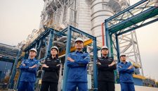 PLN Nusantara Power  mengamankan pasokan listrik nasional selama perayaan Natal 2025 dan Tahun Baru 2026 melalui penyiagaan pembangkit, personel, serta pengamanan energi primer di seluruh wilayah operasional.