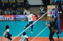 Pemain Jakarta Electric PLN Mobile, Poppy Aulia melakukan smash keras saat menghadapi Popsivo Polwan dalam lanjutan Proliga 2026 yang berlangsung di GOR Tri Dharma, Gresik, Jawa Timur, Jumat (30/1).