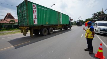 Pastikan Kesiapan Jalan Nasional di Jawa Timur, Menteri Dody: Perbaikan Tuntas H-10 Lebaran