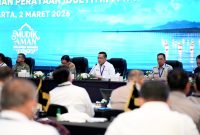 Direktur Utama PT Pertamina (Persero), Simon Aloysius Mantiri memberikan penjelasan mengenai program pertamina dalam Menghadapi Idul Fitri 1447 H, Jakarta Selatan, 2 Maret 2026