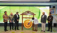 PT PLN Energi Primer Indonesia (PLN EPI) memastikan pasokan gas sebesar 111 juta standar kaki kubik per hari (MMSCFD) selama 10 tahun dari Lapangan Gas Mako di Wilayah Kerja (WK) Duyung, setelah proyek tersebut resmi mencapai Final Investment Decision (FID). Kepastian ini menjadi langkah strategis PLN EPI dalam memperkuat suplai energi primer untuk kebutuhan pembangkit khususnya di Batam.