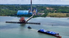 PLN EPI mengirimkan 6.700 ton biomassa jenis cangkang sawit ke PLTU Teluk Balikpapan, Kalimantan Timur, menggunakan kapal tongkang dari Berau untuk mendukung program cofiring pembangkit listrik tenaga uap (PLTU) sebagai bagian dari upaya transisi energi nasional.