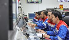 Suasana Control Room area Kilang Pertamina International Unit VI Balongan, Sukareja, Indramayu, Jawa Barat.
