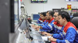 Suasana Control Room area Kilang Pertamina International Unit VI Balongan, Sukareja, Indramayu, Jawa Barat.