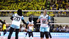 Pemain Jakarta Pertamina Enduro, Fiola Marsya Azzahra dan Nurlaili Kusumah tampil solid dalam ajang Proliga 2026, menjaga performa tim menuju grand final.