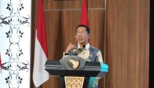 Kepala Badan Pengusahaan (BP) Batam sekaligus Wali Kota Batam, Amsakar Achmad, dalam agenda penandatanganan Perjanjian Jual Beli Tenaga Listrik (PJBTL) PT Digitalland Service One (DayOne) sebesar 511 megavolt ampere (MVA) di Auditorium Balairung Sari, BP Batam, Jumat (17/4), menyampaikan bahwa integrasi ketersediaan lahan, keandalan energi, serta kepastian hukum menjadi faktor kunci dalam menarik investasi digital global sehingga menjadikan Batam sebagai kawasan strategis yang kompetitif di tingkat regional.