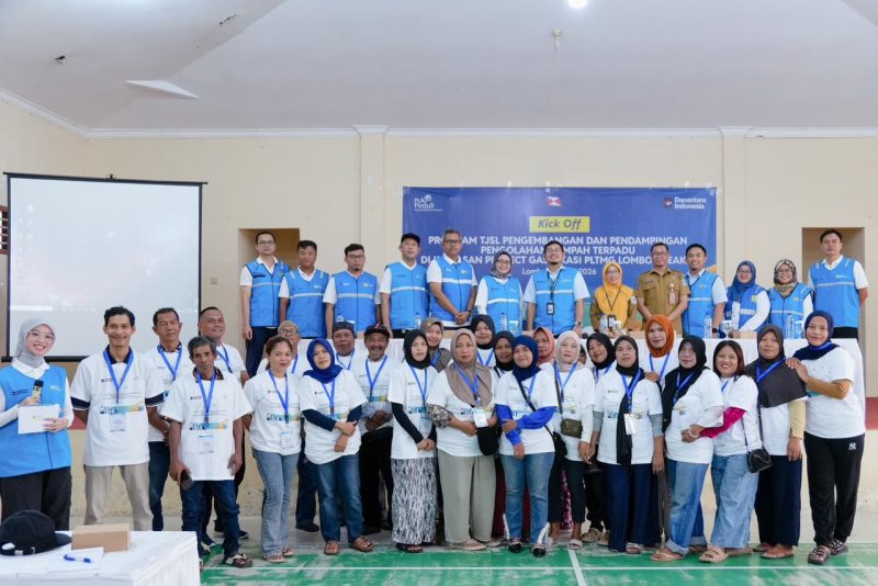 PT PLN Energi Primer Indonesia (PLN EPI) bersama PT Pelayaran Bahtera Adhiguna menggulirkan program pengembangan dan pendampingan pengelolaan sampah terpadu di kawasan wisata Pantai Bagek Kembar, Kelurahan Tanjung Karang Permai, Kota Mataram, Nusa Tenggara Barat, Selasa (12/5).